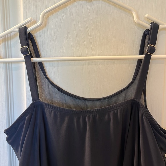 NWOT MIRACLE SUIT Tankini Top Slimming Navy Size 8 - Picture 14 of 16